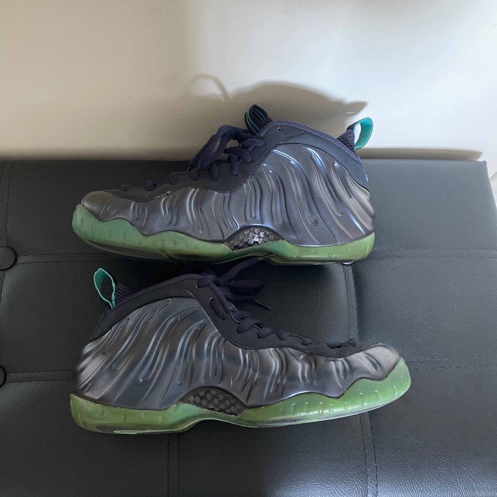 Dark Obsidian Aqua Nike Foamposites - Picture 2 of 5